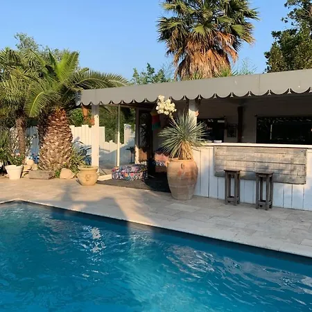 La Paloma Villa *